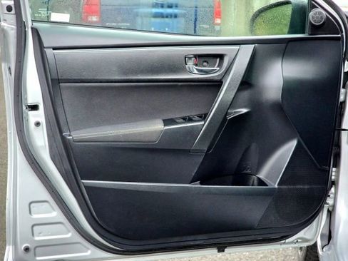 Used 2019 Toyota Corolla LE image 23