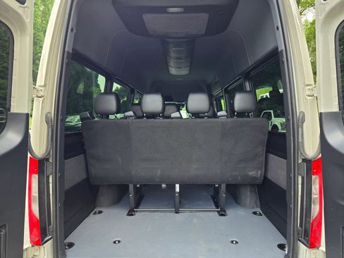 Used 2022 Mercedes-Benz Sprinter 2500 w/ Parking Package image 26