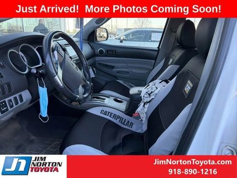Used 2013 Toyota Tacoma PreRunner w/ SR5 Pkg image 10