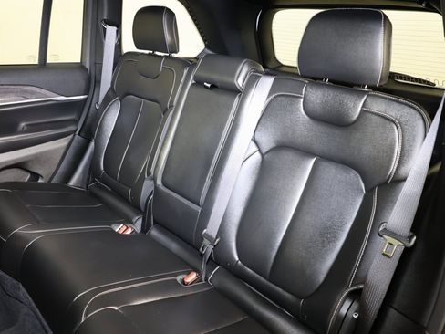 Used 2024 Jeep Grand Cherokee Limited w/ Trailer Tow Package image 11