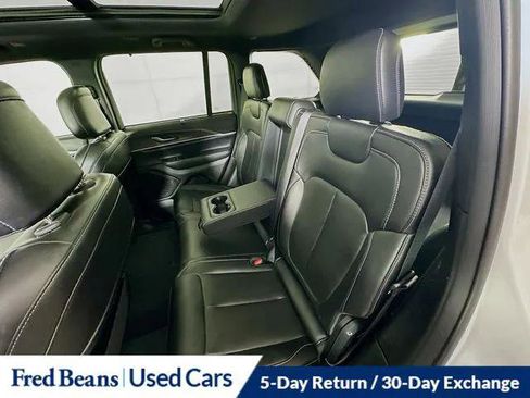 Certified 2024 Jeep Grand Cherokee Limited w/ Luxury Tech Group II image 27