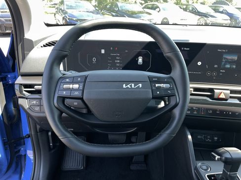 New 2026 Kia Sportage SX image 12