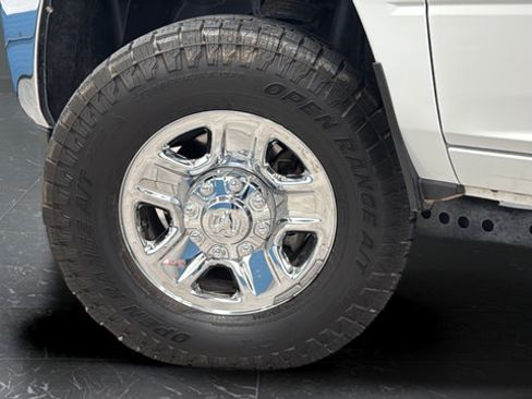 Used 2024 RAM 3500 Tradesman w/ Chrome Appearance Group AWD/4WD image 33