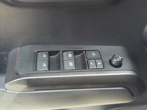 Used 2022 Toyota Tacoma TRD Sport w/ Technology Package RWD image 7
