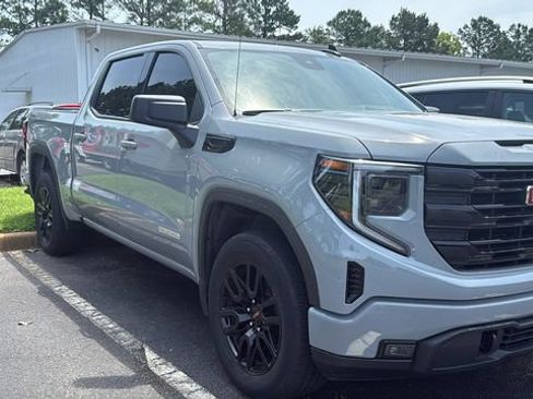 Used 2024 GMC Sierra 1500 Elevation AWD/4WD image 3