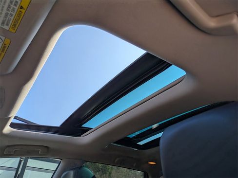 Used 2010 Nissan Murano LE w/ Navigation Pkg image 19