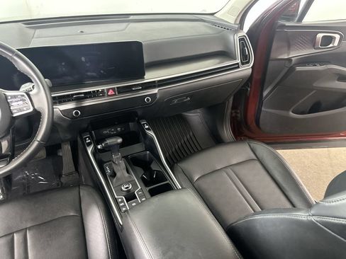 Used 2024 Kia Sorento S FWD image 22