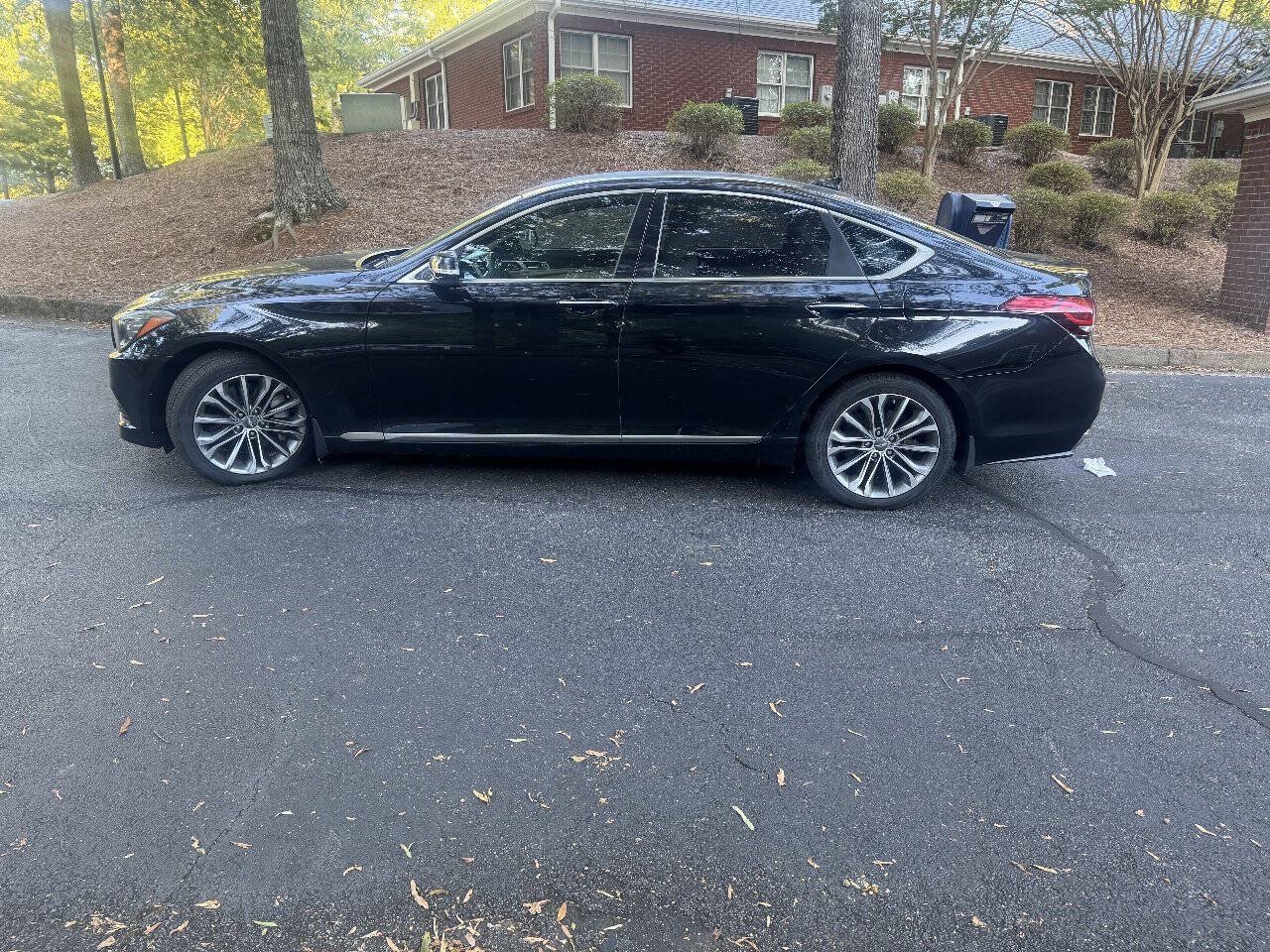 Used 2015 Hyundai Genesis 3.8 RWD image 3
