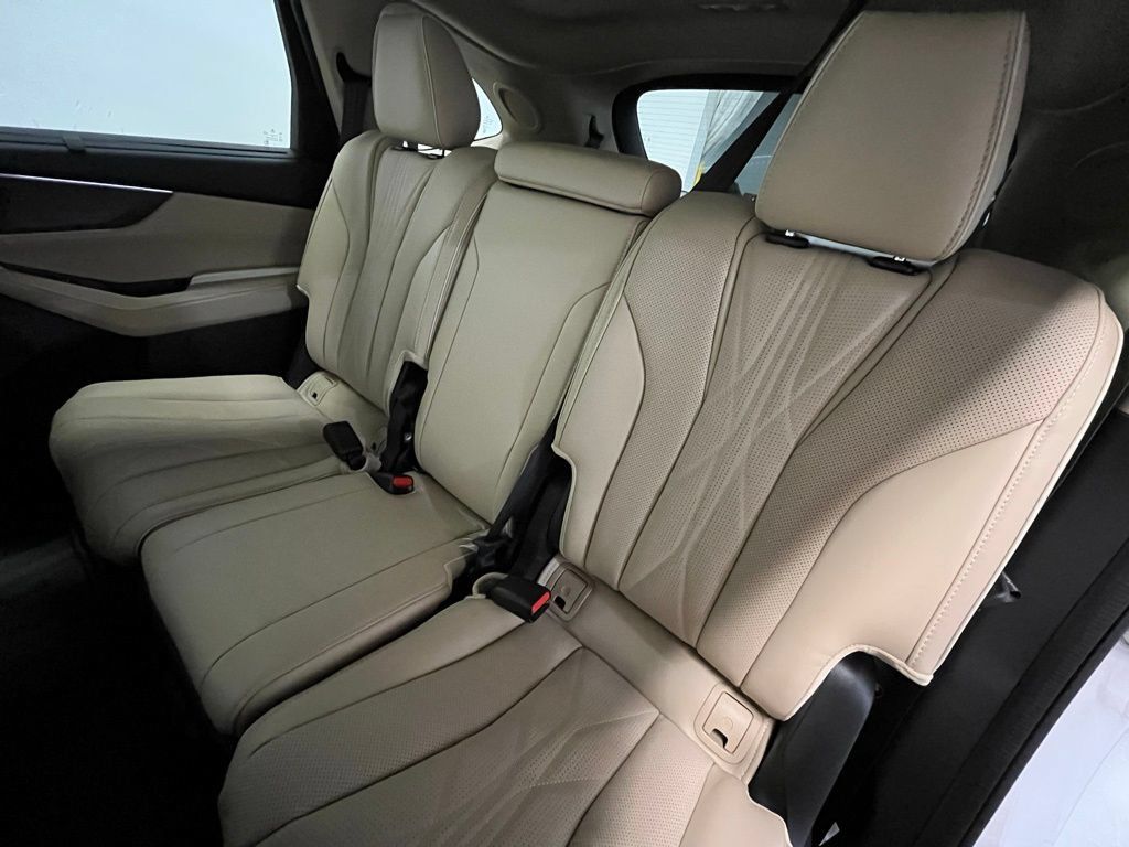 New 2026 Acura MDX w/ Advance Package AWD/4WD image 14