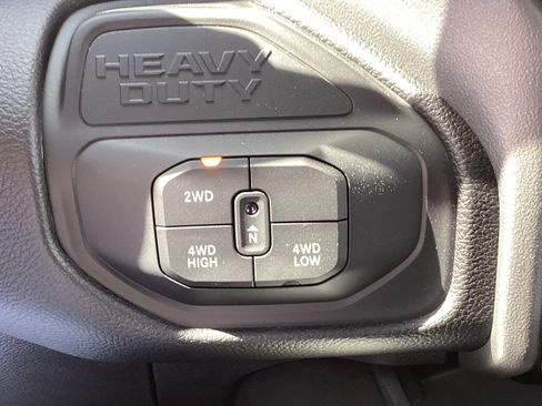 New 2026 RAM 2500 Big Horn AWD/4WD image 21