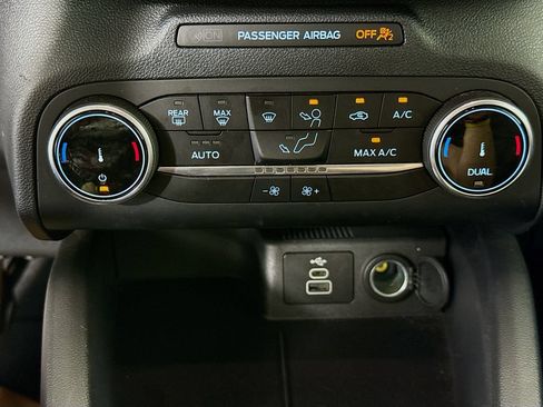 Used 2025 Ford Escape ST-Line AWD/4WD image 16