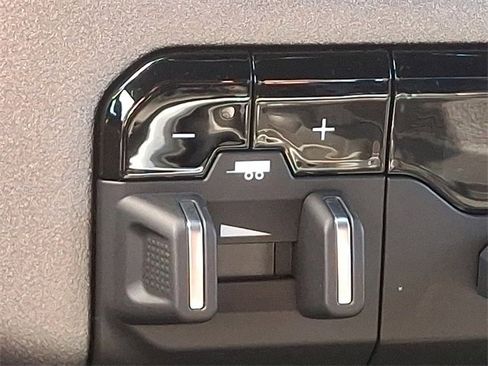 Used 2023 RAM 3500 Tradesman w/ Chrome Appearance Group image 24