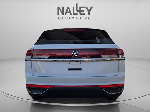 Used 2024 Volkswagen Atlas Cross Sport SE image 5