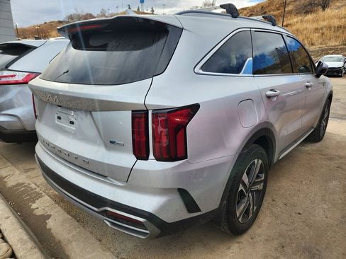 Certified 2022 Kia Sorento SX Prestige image 4