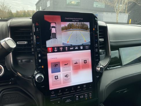 Used 2025 RAM 3500 Limited image 39