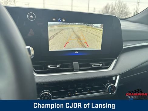 Used 2025 Chevrolet Equinox LT image 29