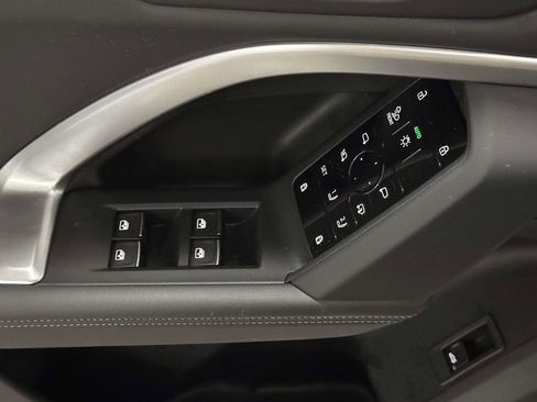 Used 2025 Audi Q5 Premium Plus w/ Premium Plus AWD/4WD image 12