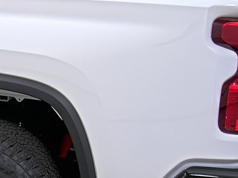 Used 2024 Chevrolet Silverado 2500 Custom w/ Custom Convenience Package image 10