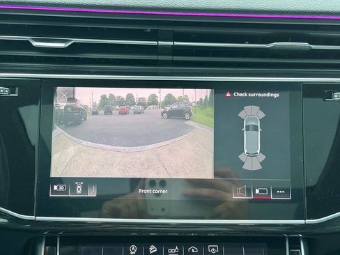 Used 2020 Audi Q7 3.0T Premium Plus AWD/4WD image 30