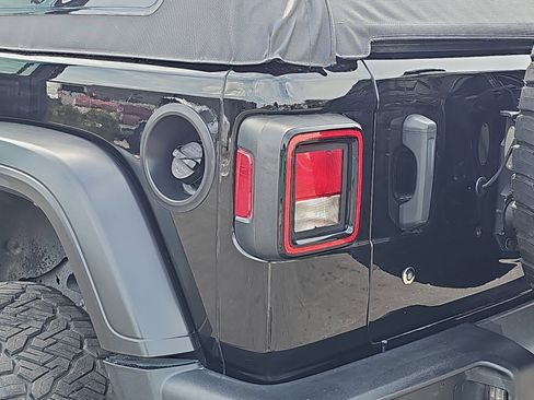 Used 2020 Jeep Wrangler Sport image 36