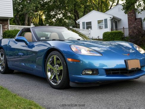 Used 2009 Chevrolet Corvette Coupe w/ Preferred Equipment Group RWD image 12