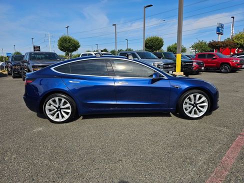 Used 2019 Tesla Model 3 RWD image 4