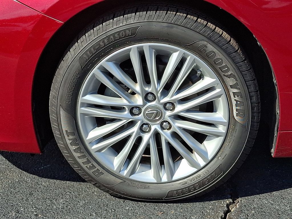 Used 2015 Lexus ES 350 w/ Luxury Package FWD image 8