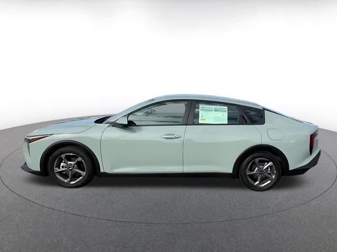 Used 2025 Kia K4 LXS image 9