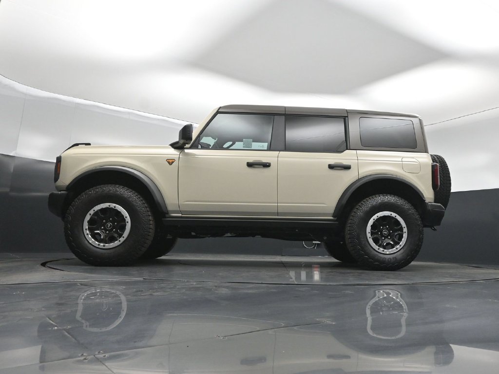 Used 2026 Ford Bronco Badlands AWD/4WD image 7