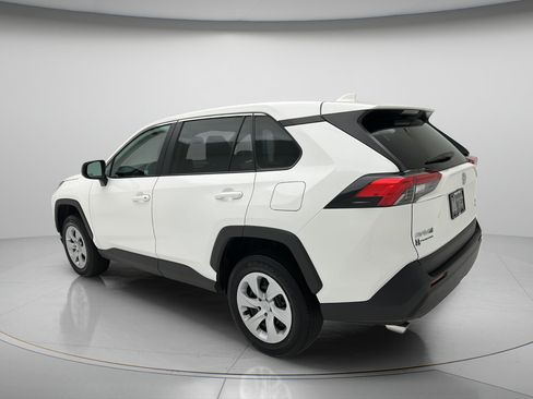 Used 2025 Toyota RAV4 LE AWD/4WD image 4