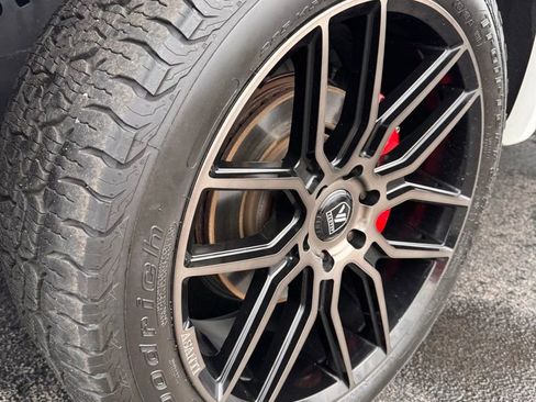 Used 2020 Ford F150 Limited w/ Trailer Tow Package image 32