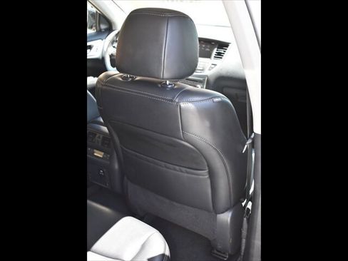 Used 2017 Nissan Pathfinder SL FWD image 30