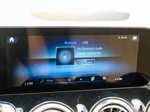 Used 2023 Mercedes-Benz EQB 300 4MATIC image 27