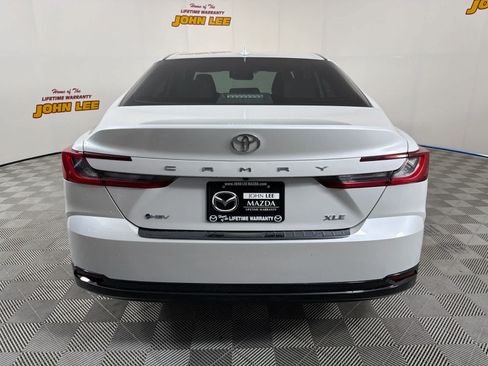 Used 2025 Toyota Camry XLE FWD image 4