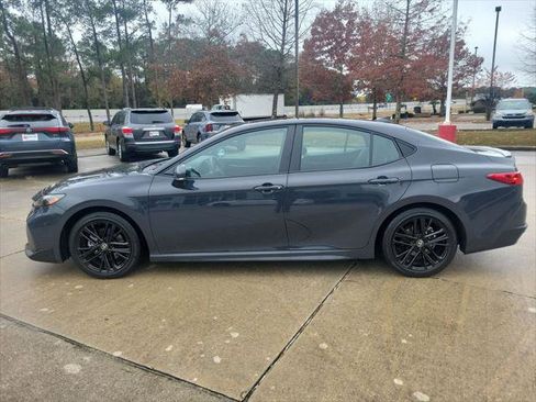 Certified 2025 Toyota Camry SE image 2