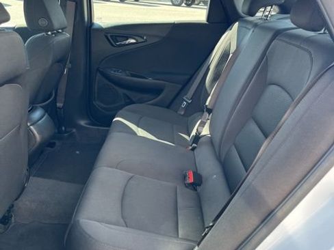 Used 2025 Chevrolet Malibu LS FWD image 29