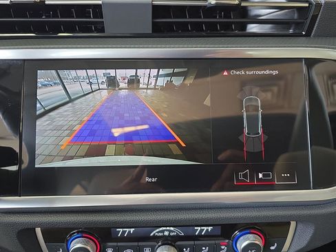 Used 2025 Audi Q3 2.0T Premium image 19