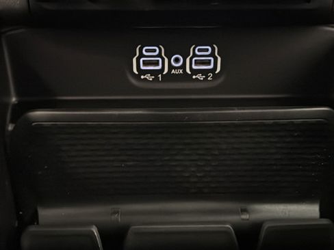 Used 2020 RAM 1500 Big Horn AWD/4WD image 32
