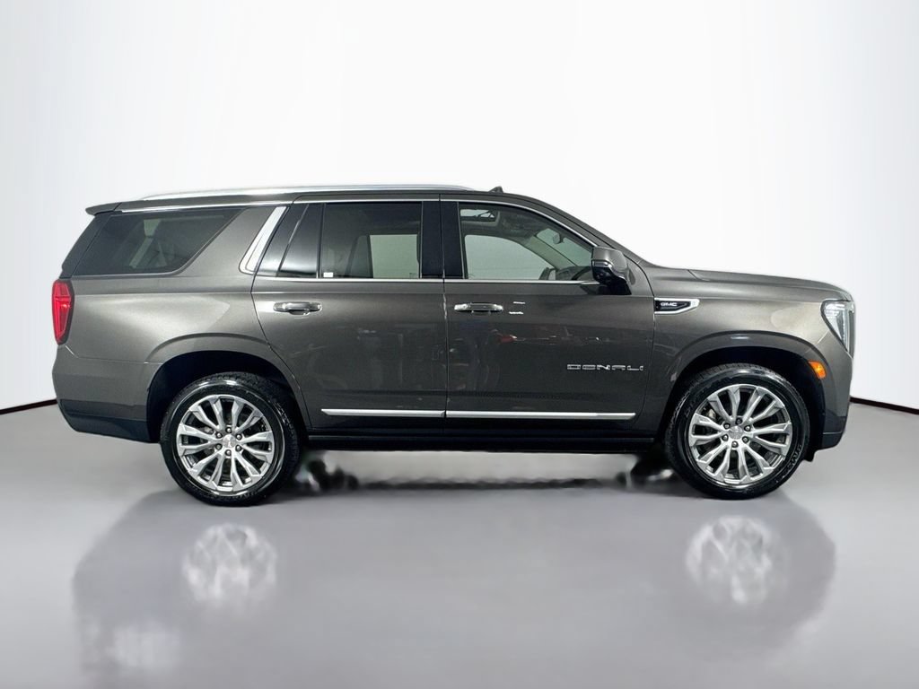 Used 2021 GMC Yukon Denali w/ Denali Premium Package RWD image 4
