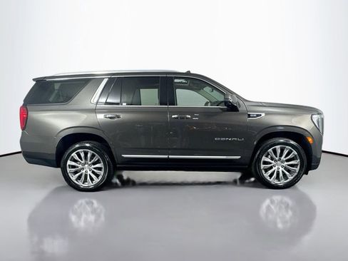 Used 2021 GMC Yukon Denali w/ Denali Premium Package image 4