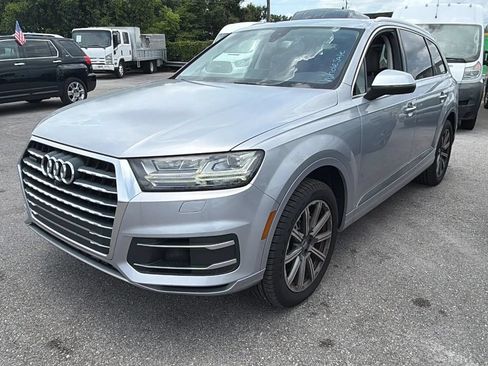 Used 2017 Audi Q7 3.0T Premium Plus w/ Premium Plus Package AWD/4WD image 2
