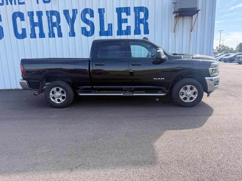 Used 2026 RAM 2500 Big Horn AWD/4WD image 9