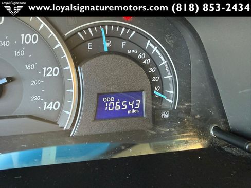Used 2012 Toyota Camry LE FWD image 22