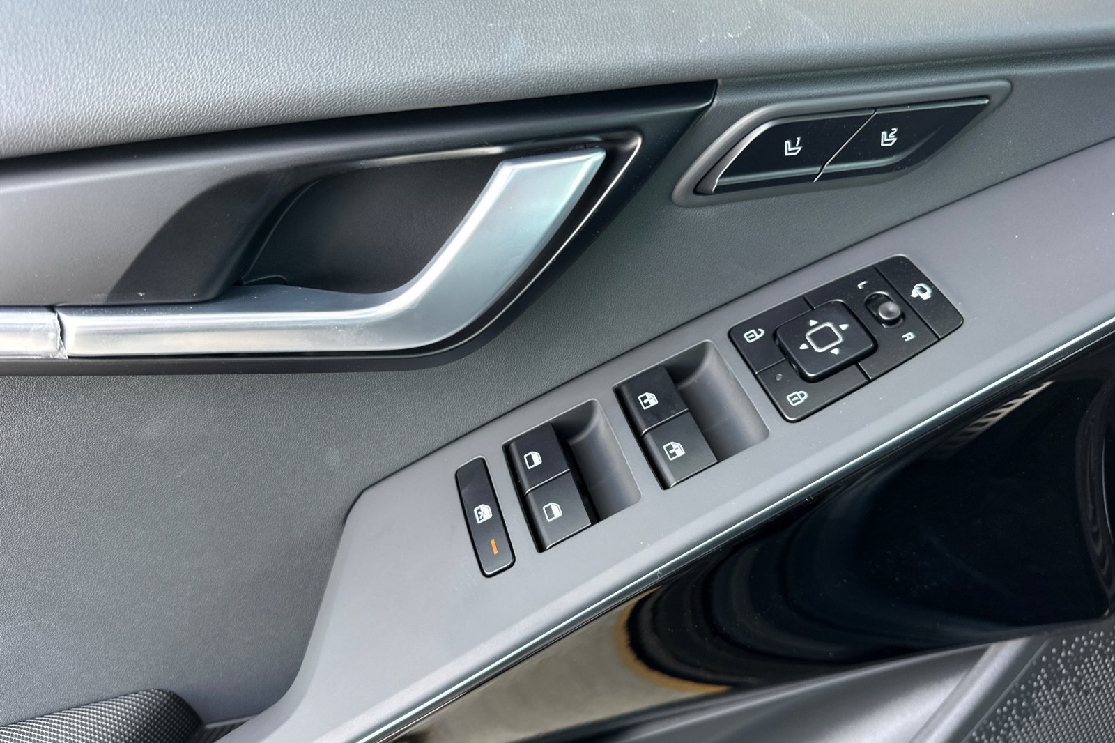 New 2026 Kia Niro Wave FWD image 11