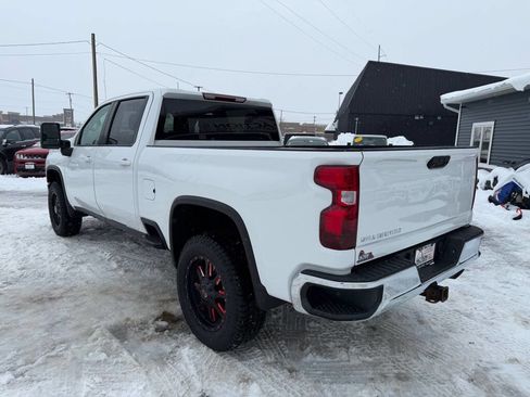 Used 2020 Chevrolet Silverado 3500 LT image 3
