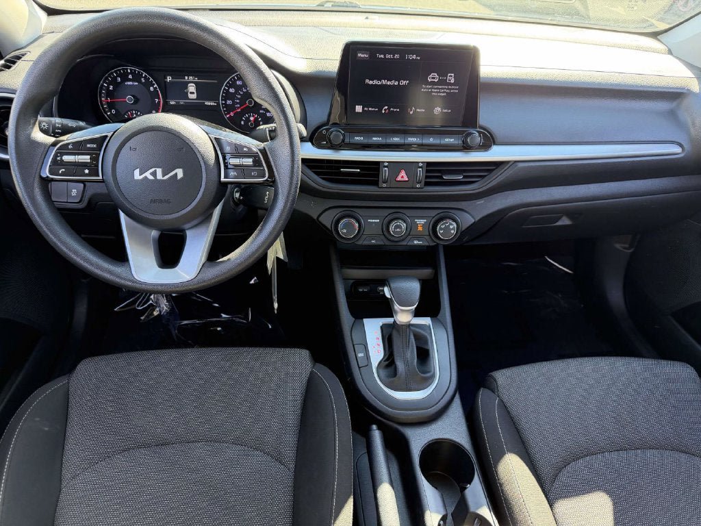 Used 2024 Kia Forte LXS FWD image 10