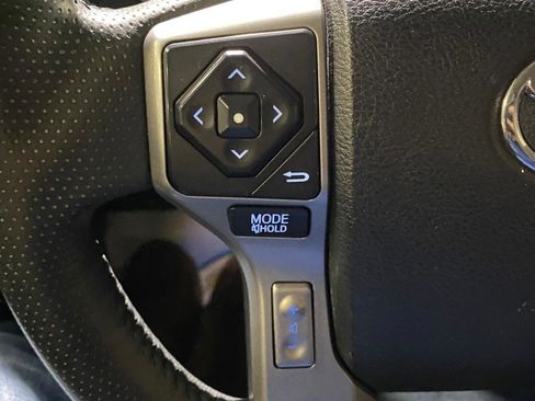 Used 2018 Toyota 4Runner Limited AWD/4WD image 24