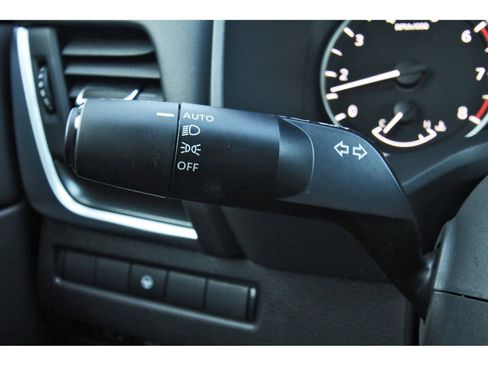 Certified 2025 Nissan Rogue SV image 20