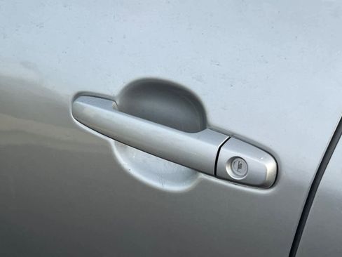 Used 2010 Toyota Corolla LE image 19