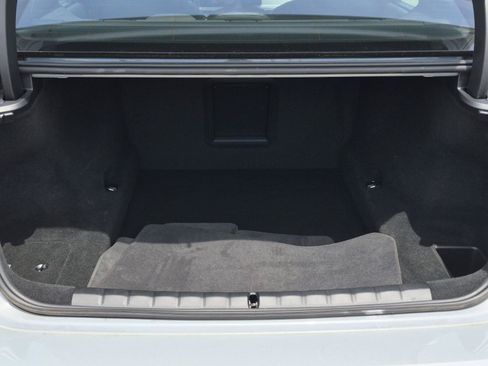 Used 2025 BMW 740i w/ Premium Package RWD image 8